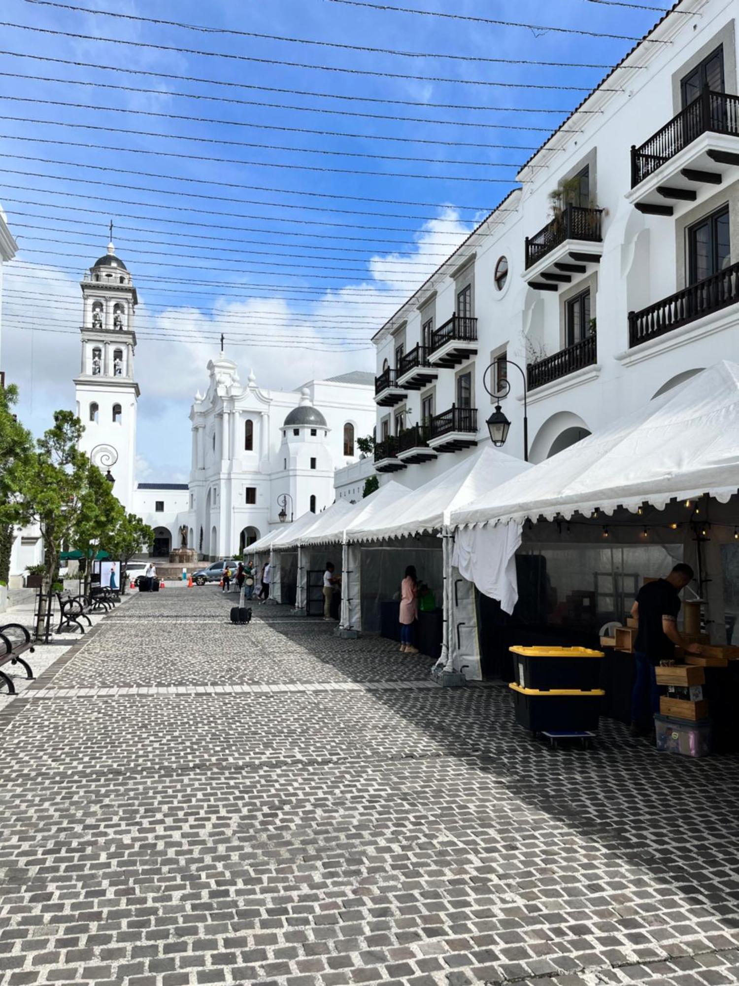 Encanto Cayala, Apartamento Moderno A Minutos Caminando De Embajada Usa Y Paseo Cayala Guatemala City Bagian luar foto